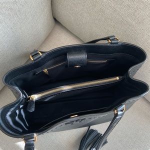 Tory Burch McGraw Tote Bage